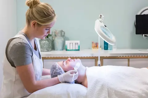 Microneedling bij Dermavita Huidtherapie Zaandam